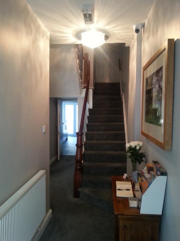 White Rose Guest House Tenby Exterior photo
