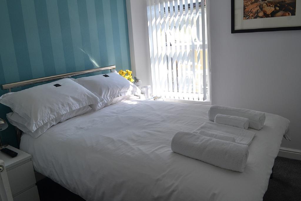 White Rose Guest House Tenby Room photo